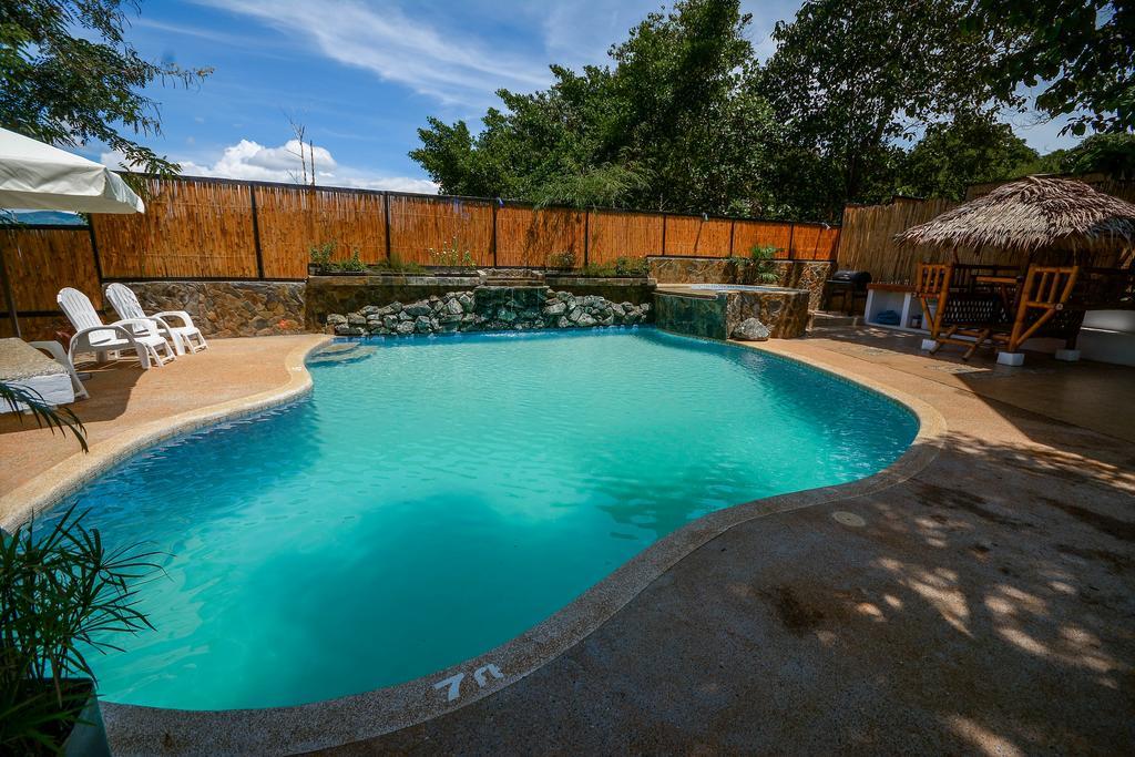 Hilltop Pool And Villa プエルト・プリンセサ エクステリア 写真