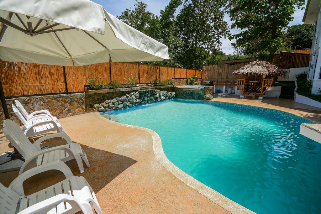 Hilltop Pool And Villa プエルト・プリンセサ エクステリア 写真